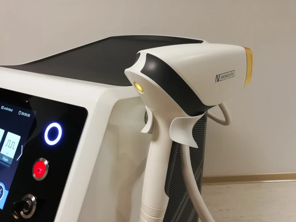 Laser device for hair removal at the AFACIAL studio